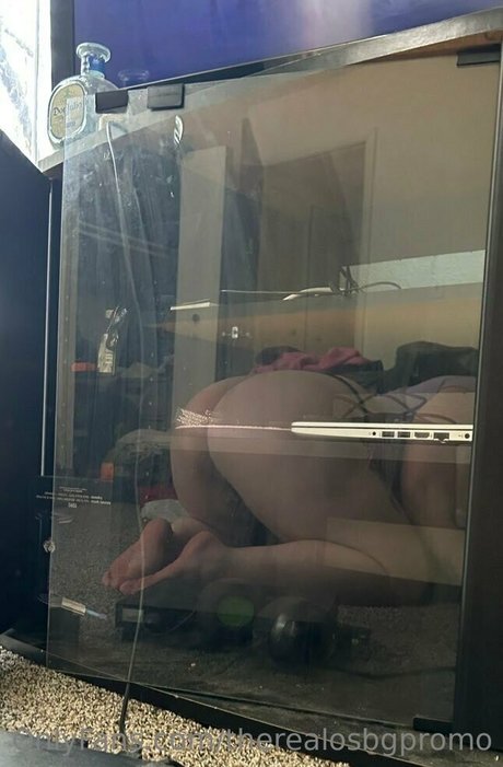 realginawaters sexy top foto