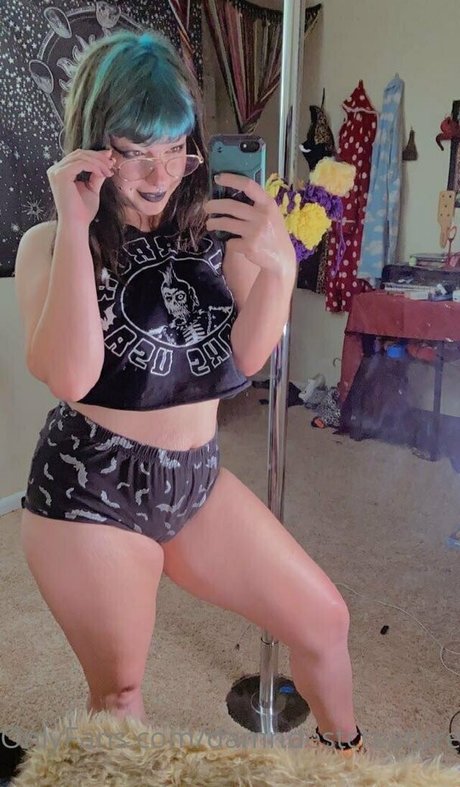 damndestcreature2 schauspielerin erotische fotos