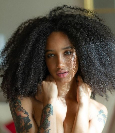 Erika Crisi kunst sex bilder