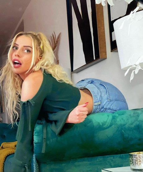 Violet Benson schöne sex galerie