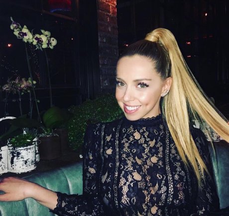 Violet Benson nackt perfekte bild