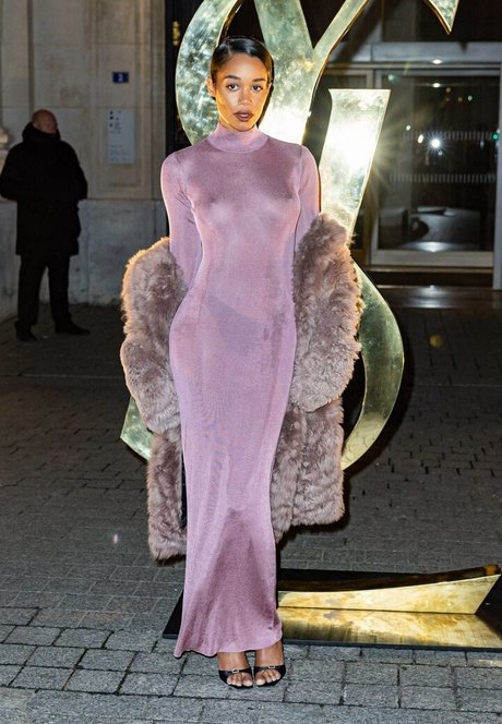 Laura Harrier schauspielerin nacktheit bilder