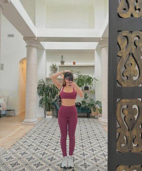 Sara Bella Harris beste perfekte archiv