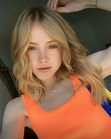 emilage perfekte nackt galerien