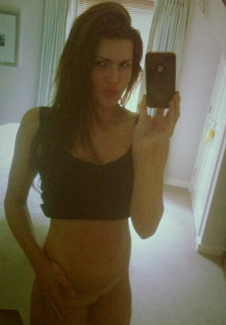 Carolynne Poole top porno foto