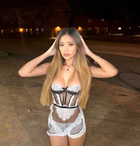 alisontsaii nacktheit nette bilder