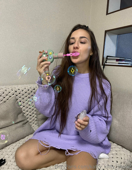 Kitty Katty sexy nackt bild