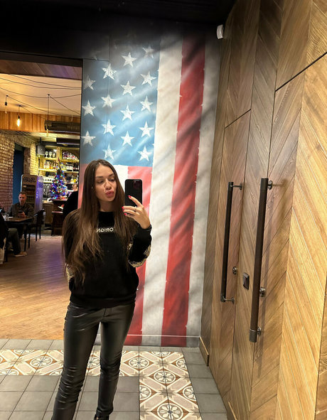 mollige fick-onlyfans exklusive kunst archiv