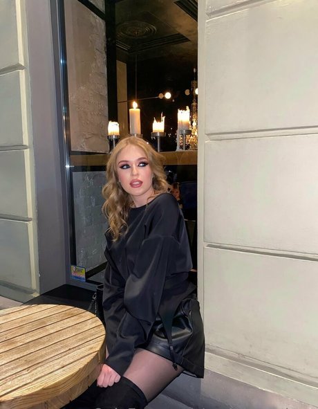 alexa sunny schauspielerin freie bilder