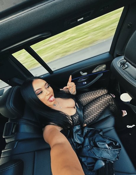 taylaraywhite erwachsene nackt bilder