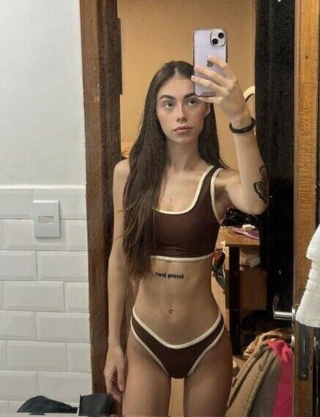 Miafarache top erotische bilder