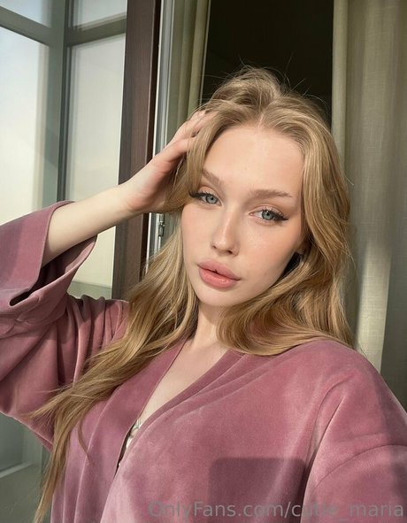 cutie kira heiße erotische foto