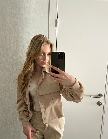 cutie kira schauspielerin nackt galerie