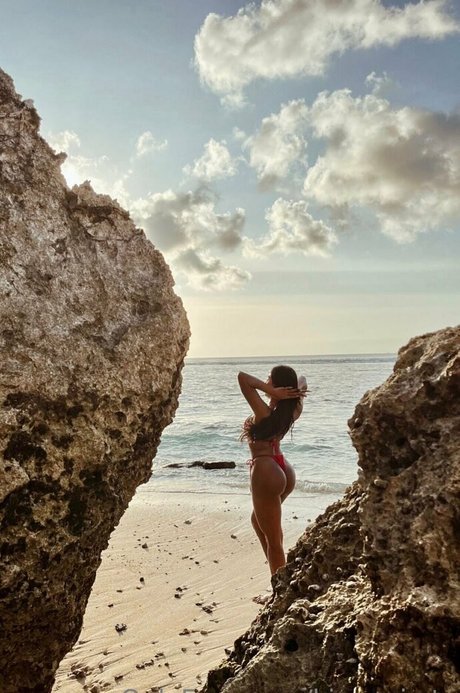 kira asia ts top kunst galerie