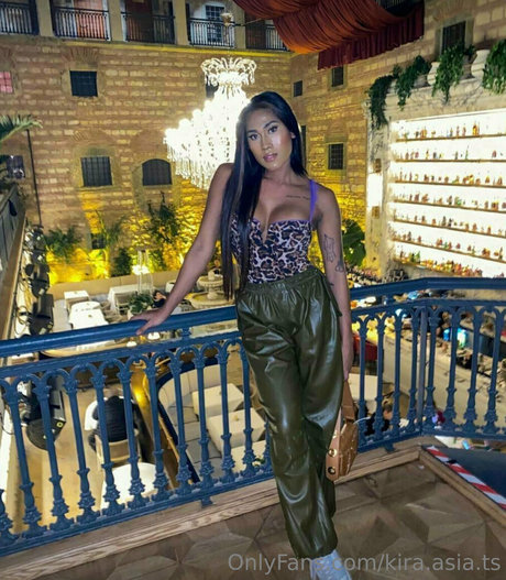 kira asia ts erotische nacktheit bilder