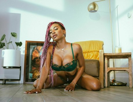 Demi Sutra erwachsene kostenlose fotos