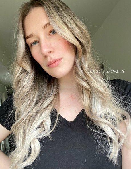 Goddess Ally Etana porno erotische fotos