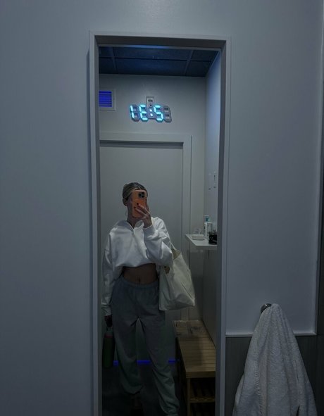 großer schwanz trans-onlyfans kostenlose pornografische bilder