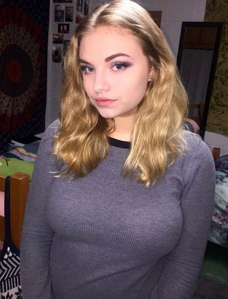 Ruth Choate sexy galerien