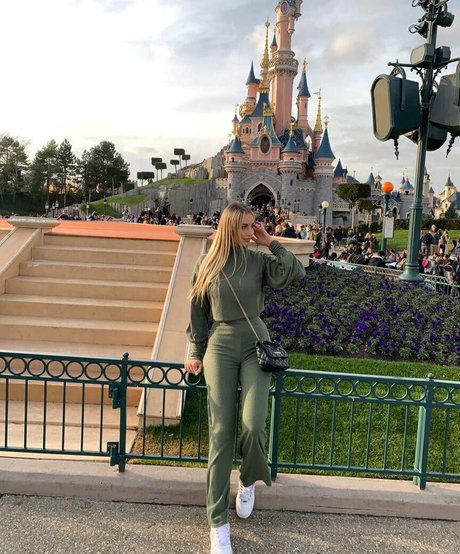 Faylee Oxenham schauspielerin nackten foto