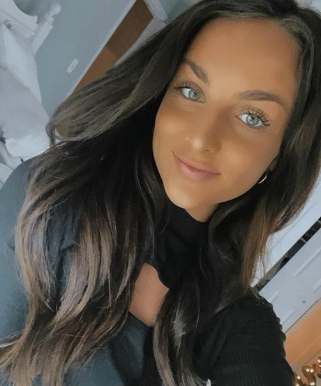 Allie Rosadino top xxx fotos