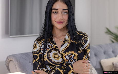 Laia nacktheit hd fotos