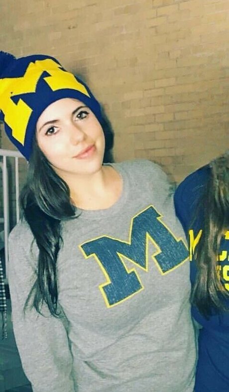 Emily Helen Barry beste fotos