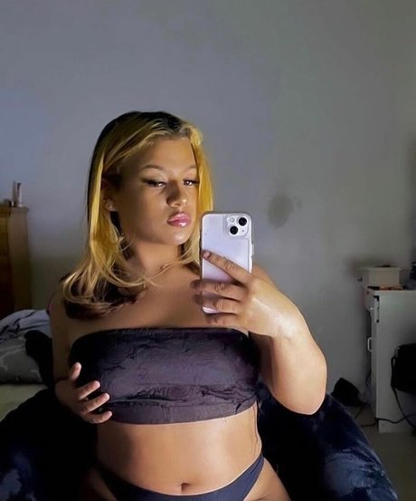 Holly Hennessy kostenlose nacktheit bilder