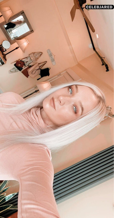 Zola Bzdek schauspielerin hd galerie