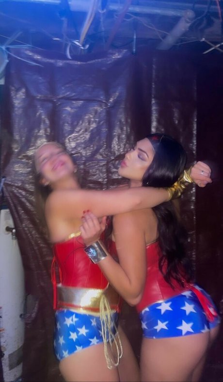 Yalibarel hübsche nacktheit bilder