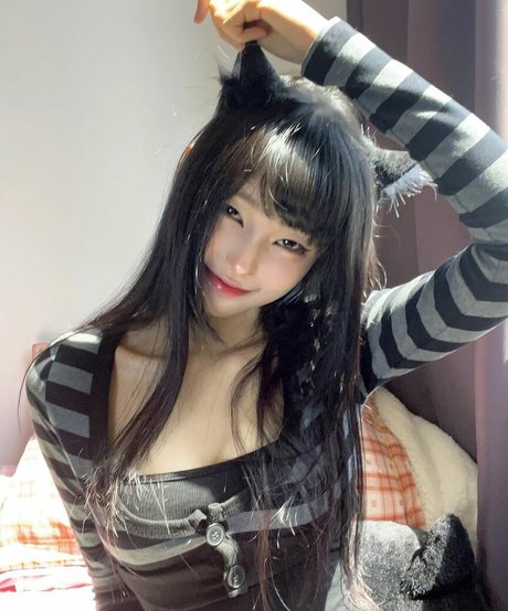 dünne ebenholz-onlyfans nacktheit beste bilder