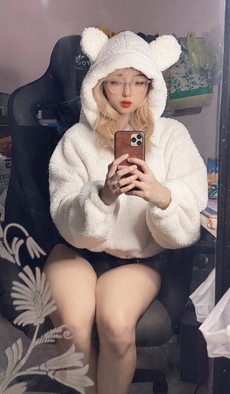 Mercury Nguyen porno erotische galerien