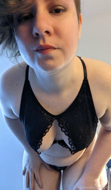 wednesdayeve free model exklusive fotos