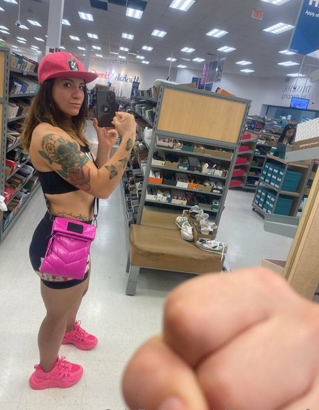 ailu perez ufc top pornostar bild