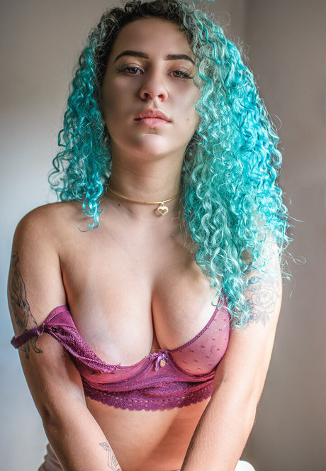 Thifany Vieira model bild