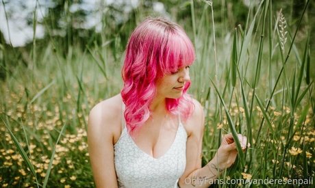 brattty succubus nacktheit kostenlose fotos