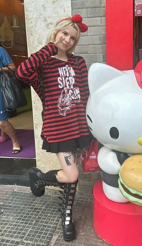 Luh Setra hd nackte bild