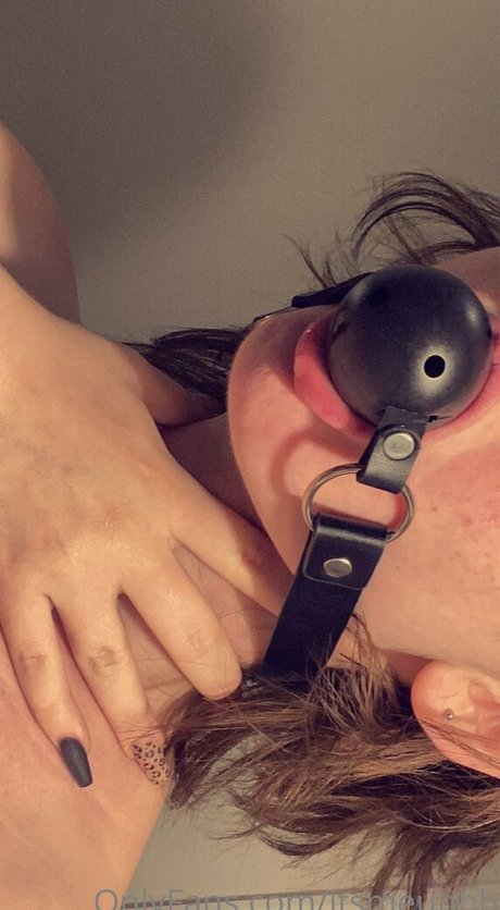 unterwürfige onlyfans top pornographische foto