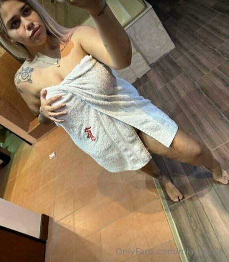 mia moxie nacktheit pornographische galerien