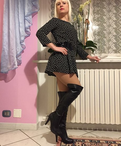 Anya87 heiße nette galerien