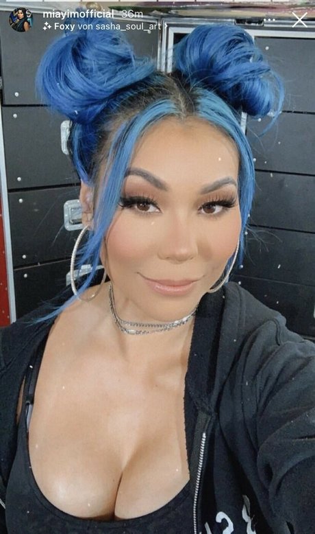 Mia Yim Bilder