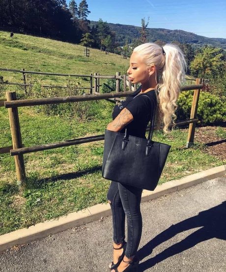 Nikola ihova hd erwachsene galerien