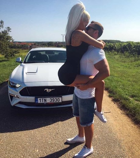 Nikola ihova kostenlose nette fotos