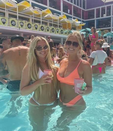 Chloe Burns perfekte nackten bilder