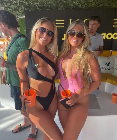 Chloe Burns hd nackte fotos