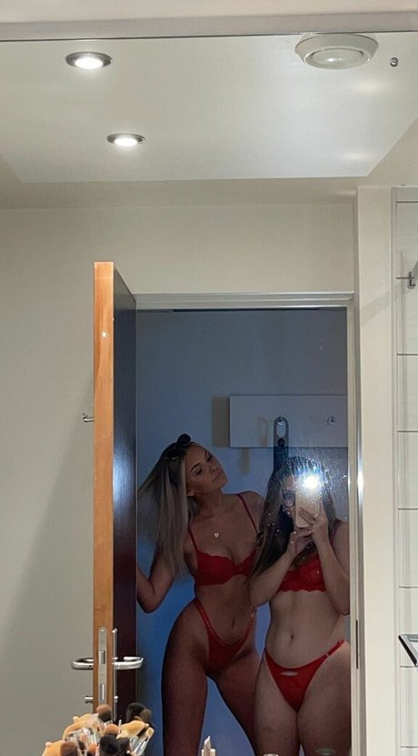 Chloe Burns erotische exklusive foto