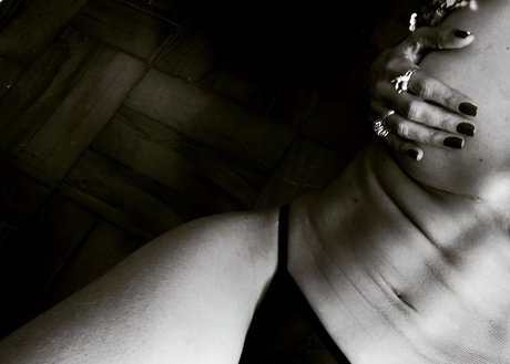 Krishna Mahon model beste foto