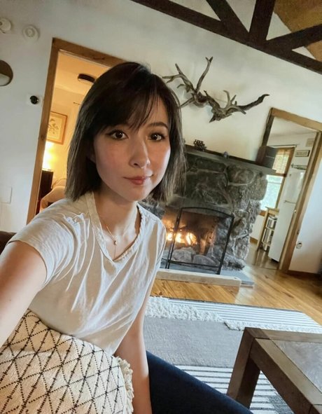 Kelly Christina Baltazar pornostar akt bild