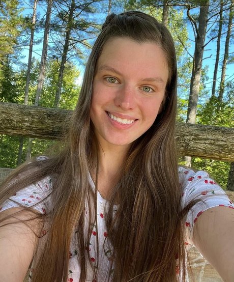 thenaughtykim model sexy foto