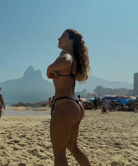 Julia Giannella sexy xxx bild